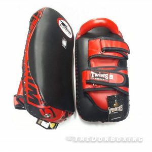 KPL-12 Twins Special Curved Kick Pads Black and Red KPL-12