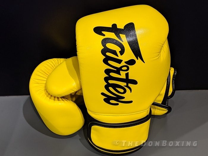 Fairtex yellow gloves boxing (black fairtex logo)- Stylish design with stylish Fairtex logo BGV14